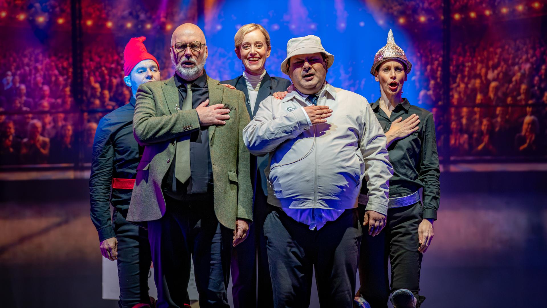 "Putsch" in Dessau: Mitteldeutsches Theater bringt Aufstieg des Populismus auf die Bühne