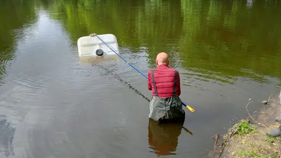 Gerhard Dietrich Zosel im Wasser
