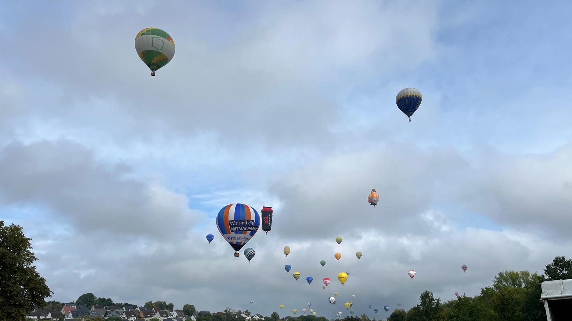 Ballon-Spektakel in Thüringen startet - zehn Tage lang Starts auf der Landesgartenschau