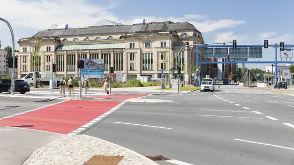 Vor dem Kulturzentrum DAStietz in Chemnitz befindet sich eine Brachfläche.