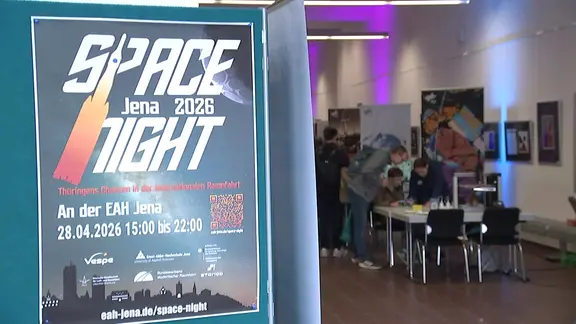 Das Bild zeigt ein Plakat der Space Night Jena.