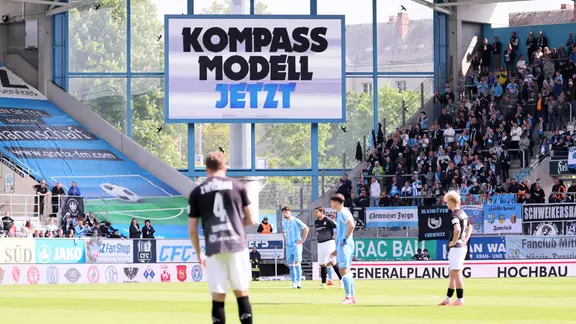 Werben für das Kompaßmodell der Regionalligaaufstiegsreform