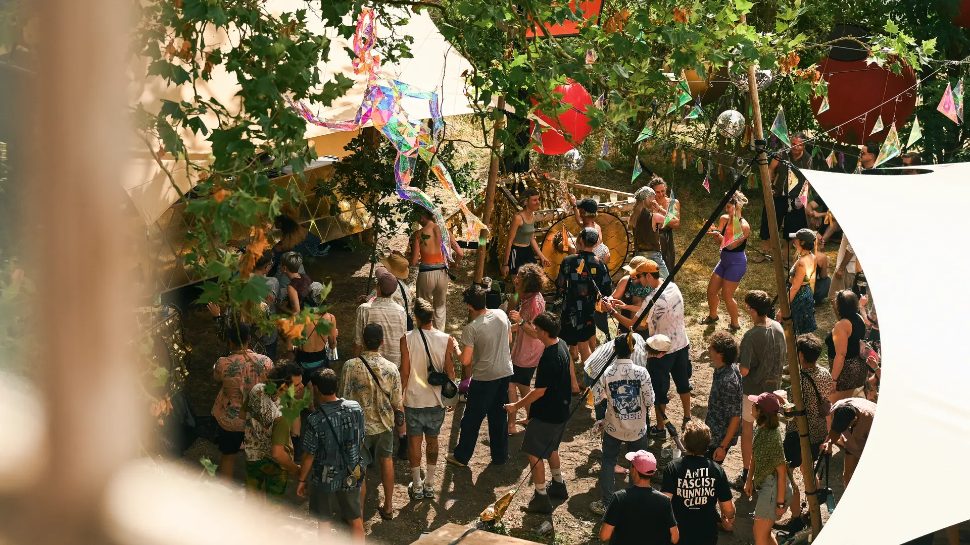 Cosy Festival: Kulturpolitisches Statement im ländlichen Raum | mdr.de