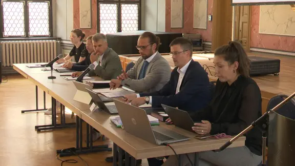 Die Sonderstadtratssitzung am 20.08.2026 wird eröffnet in Freiberg im Ratssaal.