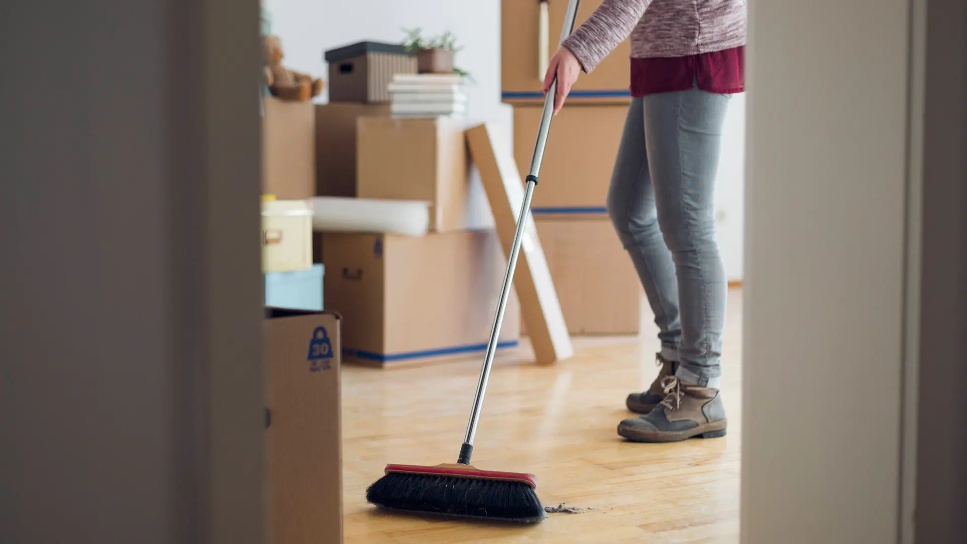Besenrein Bei Wohnungsübergabe