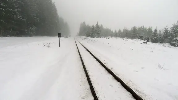 Harzer Bahnstrecke im Schnee