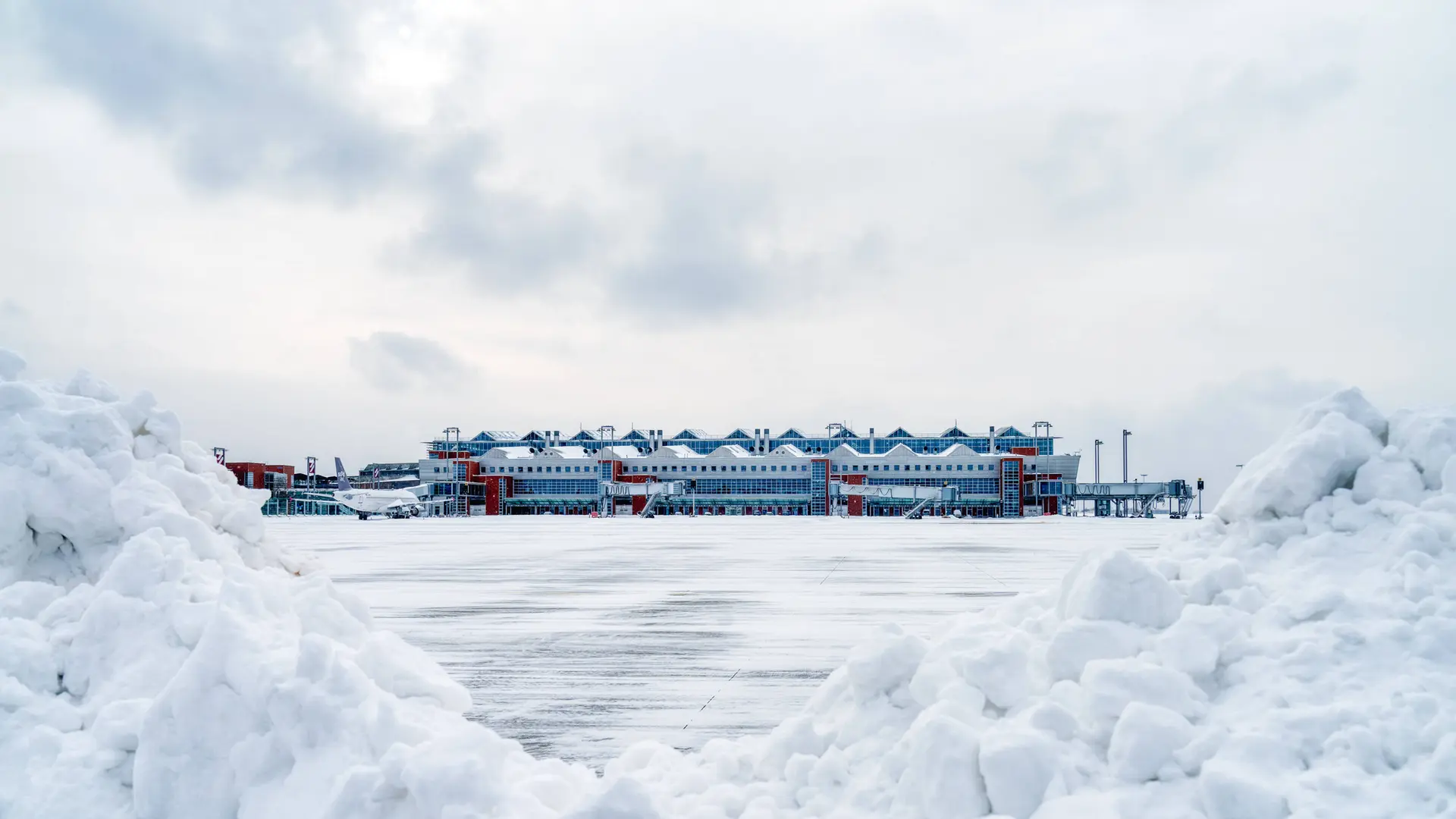 Flugplanwechsel: Weniger Flüge ab Leipzig/Halle und Dresden als vorigen Winter