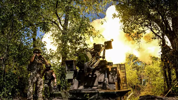 Kampfeinsatz einer Caesar-Haubitzen-Besatzung der 148. Artilleriebrigade der Ukraine im Oleksandrivka-Sektor, 23.  Juni 2026.