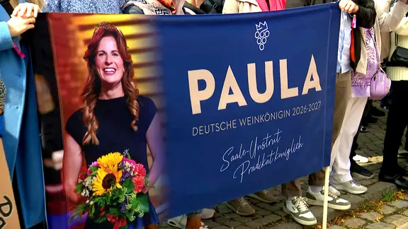 sah- Empfang _Weinkoenigin