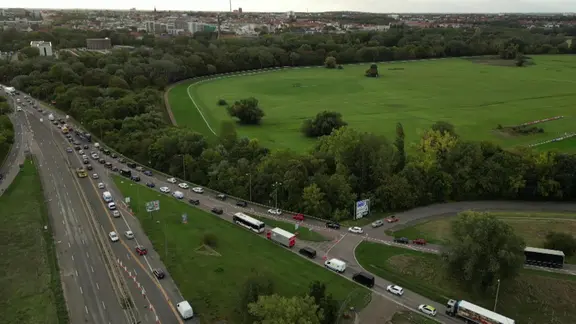 Stau auf der Magistrale in Halle
