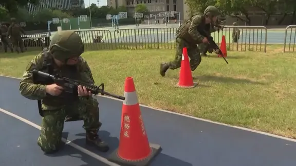 Soldaten Taiwans proben den Ernstfall