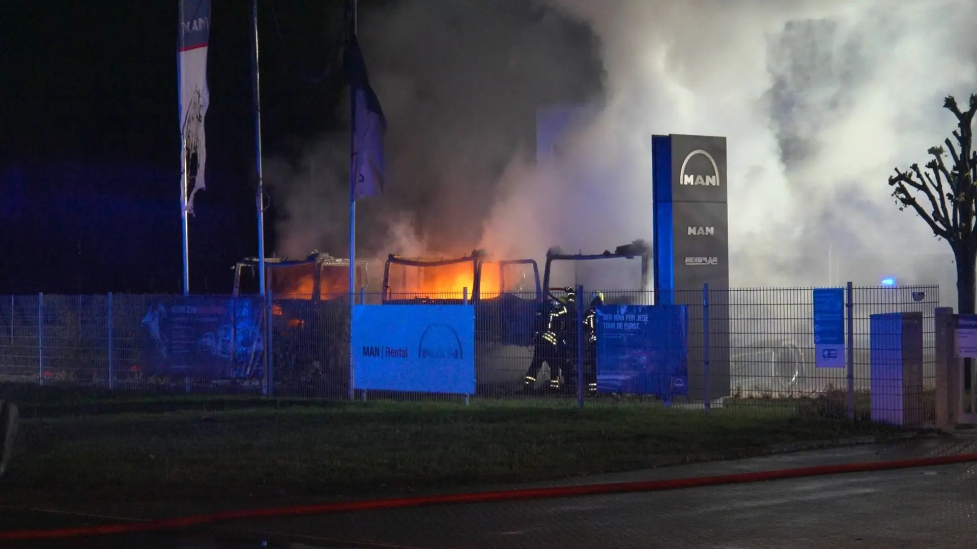 Mutmaßlicher Brandanschlag auf Lkw-Servicestützpunkt in Leipzig