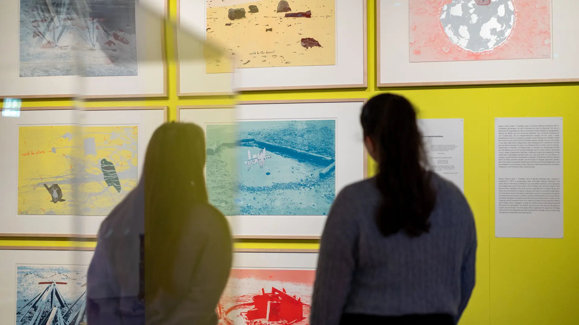 Dresden: Ausstellung über Fluxus-Kunst lädt zum Lächeln ein | mdr.de