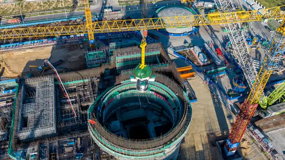 Luftaufnahme des Kernmoduls von Chinas Linglong One, dem weltweit ersten kommerziellen kleinen modularen Reaktor (SMR), 2023
