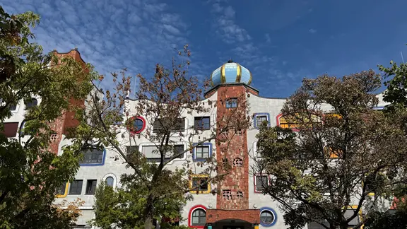 Die Hundertwasserschule Gymnasium Leucorea in der Lutherstadt Wittenberg.