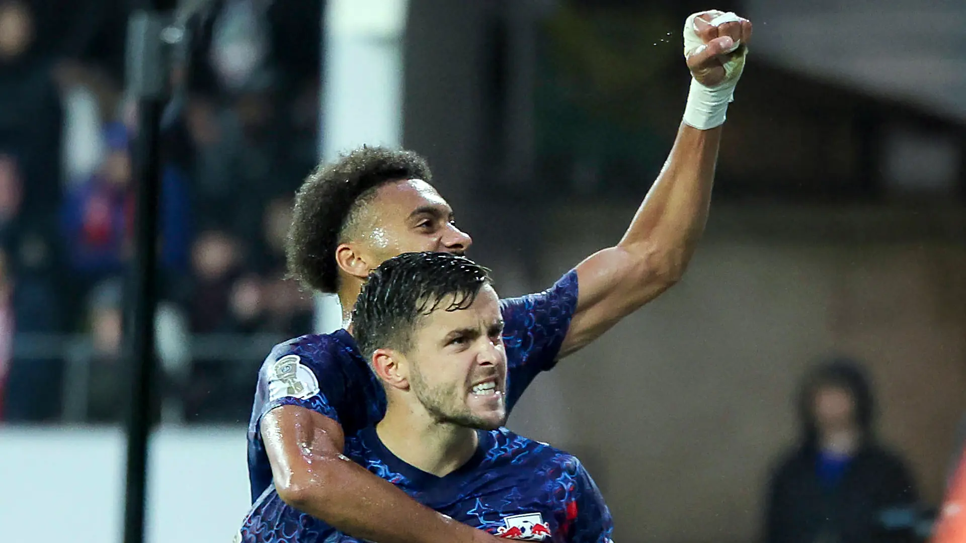 Doppelpacker Baumgartner rettet RB Leipzig in Unterzahl ins Pokal-Achtelfinale