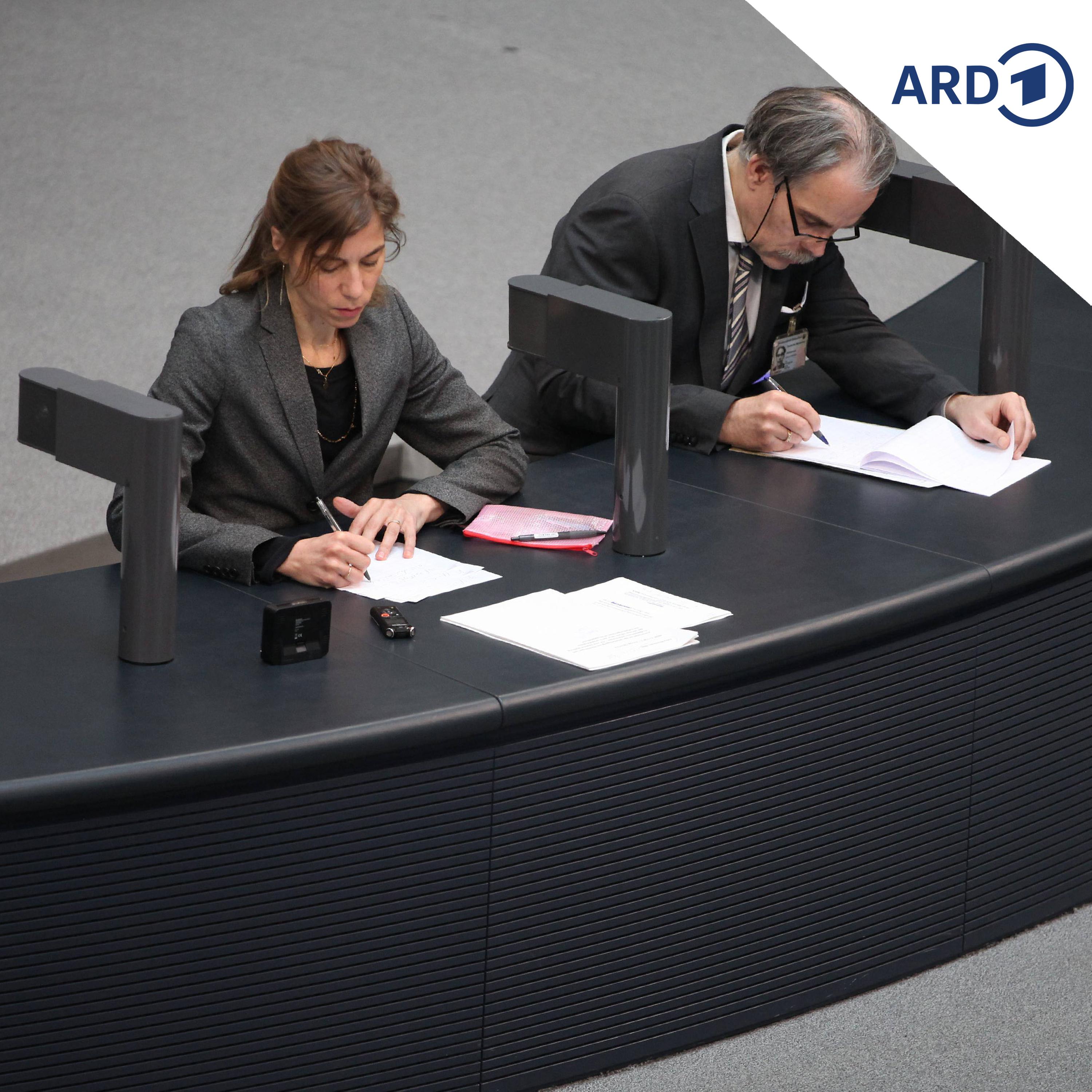 Trotz Video und KI: Warum der Bundestag auf Stenografen setzt episode artwork