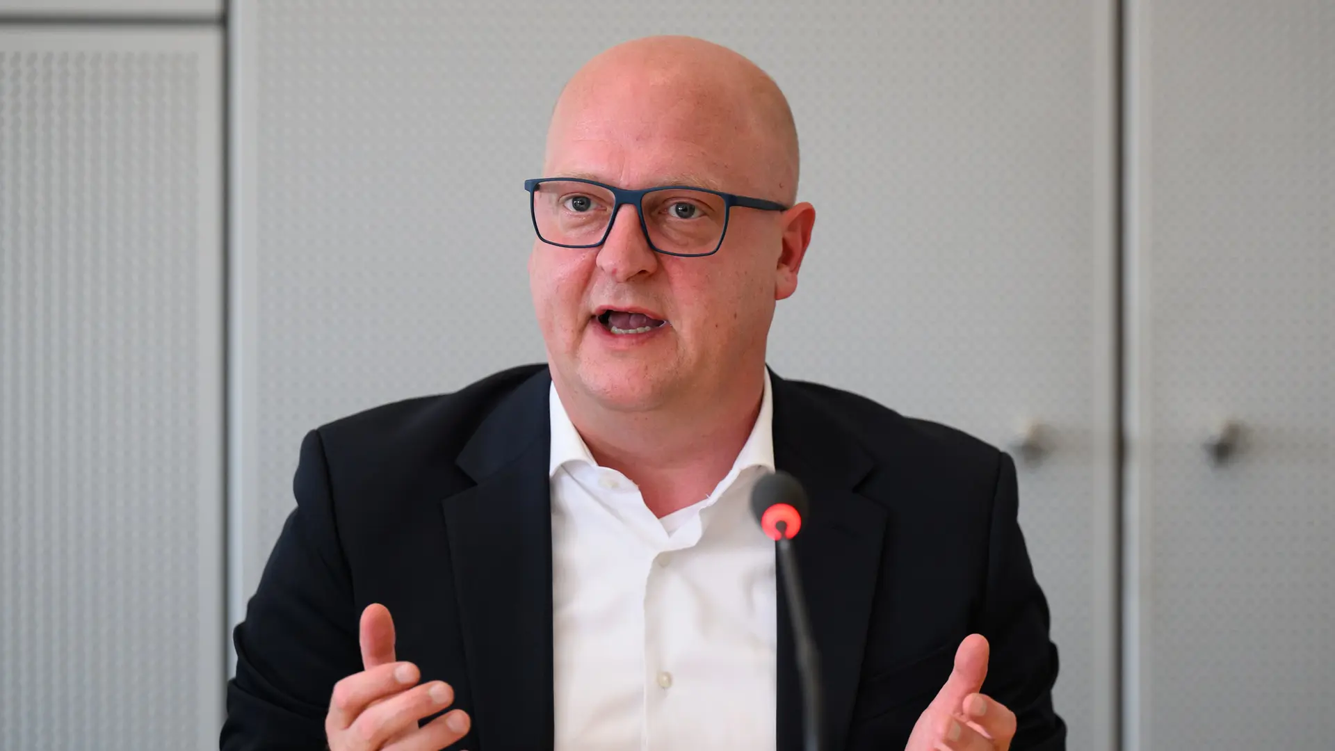 SPD-Chef Homann dringt auf Prüfung eines AfD-Verbots