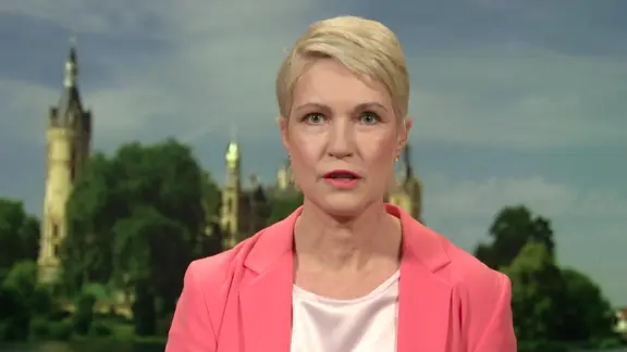 Manuela Schwesig (SPD) gibt ein Interview.