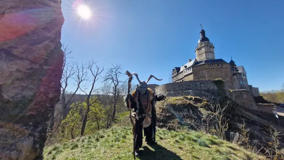 Schlangenkönig Burg Falkenstein