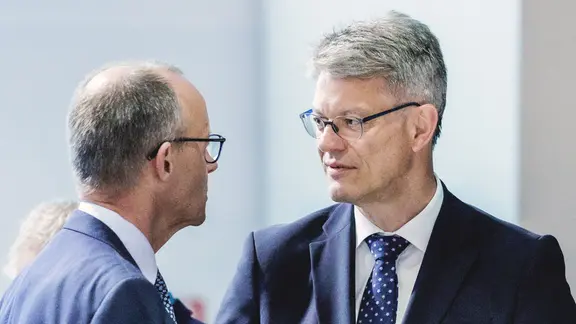 Friedrich Merz und Patrick Schnieder beim Bundesausschusses der CDU in Berlin, 28. April 2025.