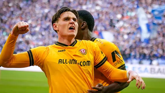 Thomas Keller bejubelt seinen Treffer im Trikot von Dynamo Dresden