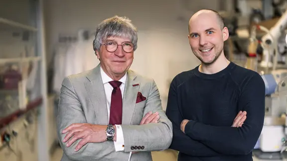 Prof. Dieter Schinzer von der Uni Magdeburg und Jun.-Prof. Adrian Press (von links nach rechts) vom Universitätsklinikum Jena