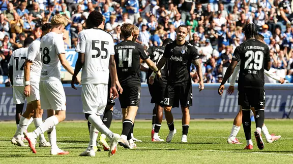 Falko Michel trifft für den 1. FC Magdeburg zum Ausgleich gegen West Ham United 