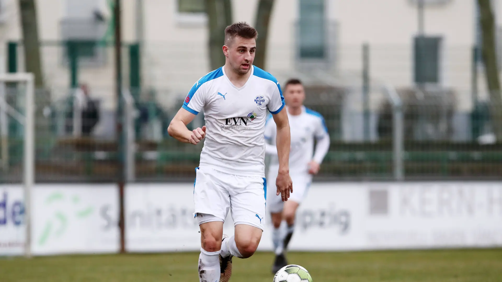 "Volltreffer der Woche": Amateur Schneider fordert Regionalliga-Profis heraus