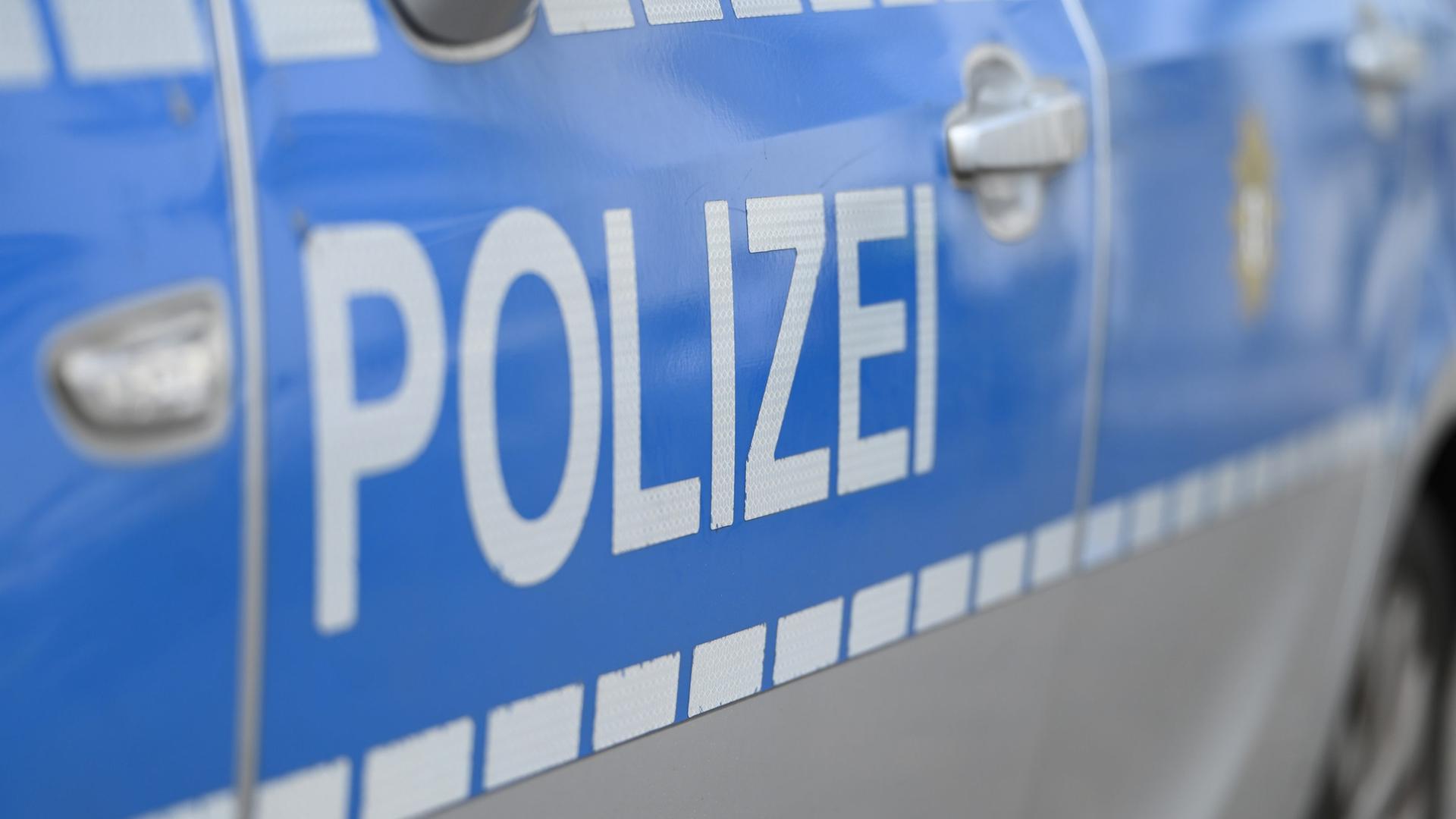 Symbolbild Polizei Auto | picture alliance/dpa | Malin Wunderlich