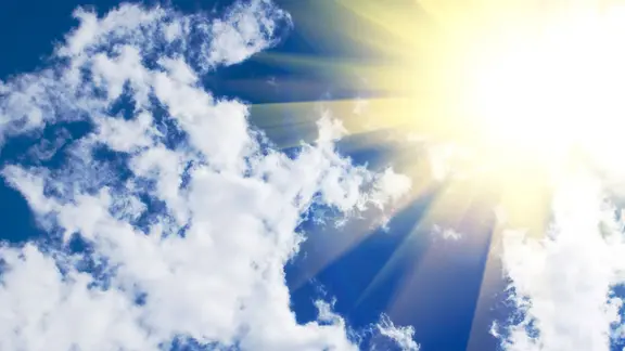 Sonne und Wolken