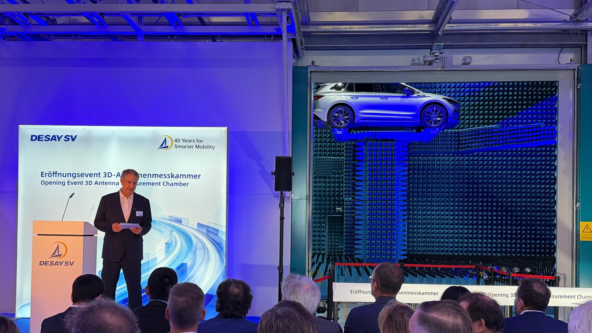 Autoantennen in Weimar auf dem Prüfstand: Sieben Millionen Euro für neue Messkammer