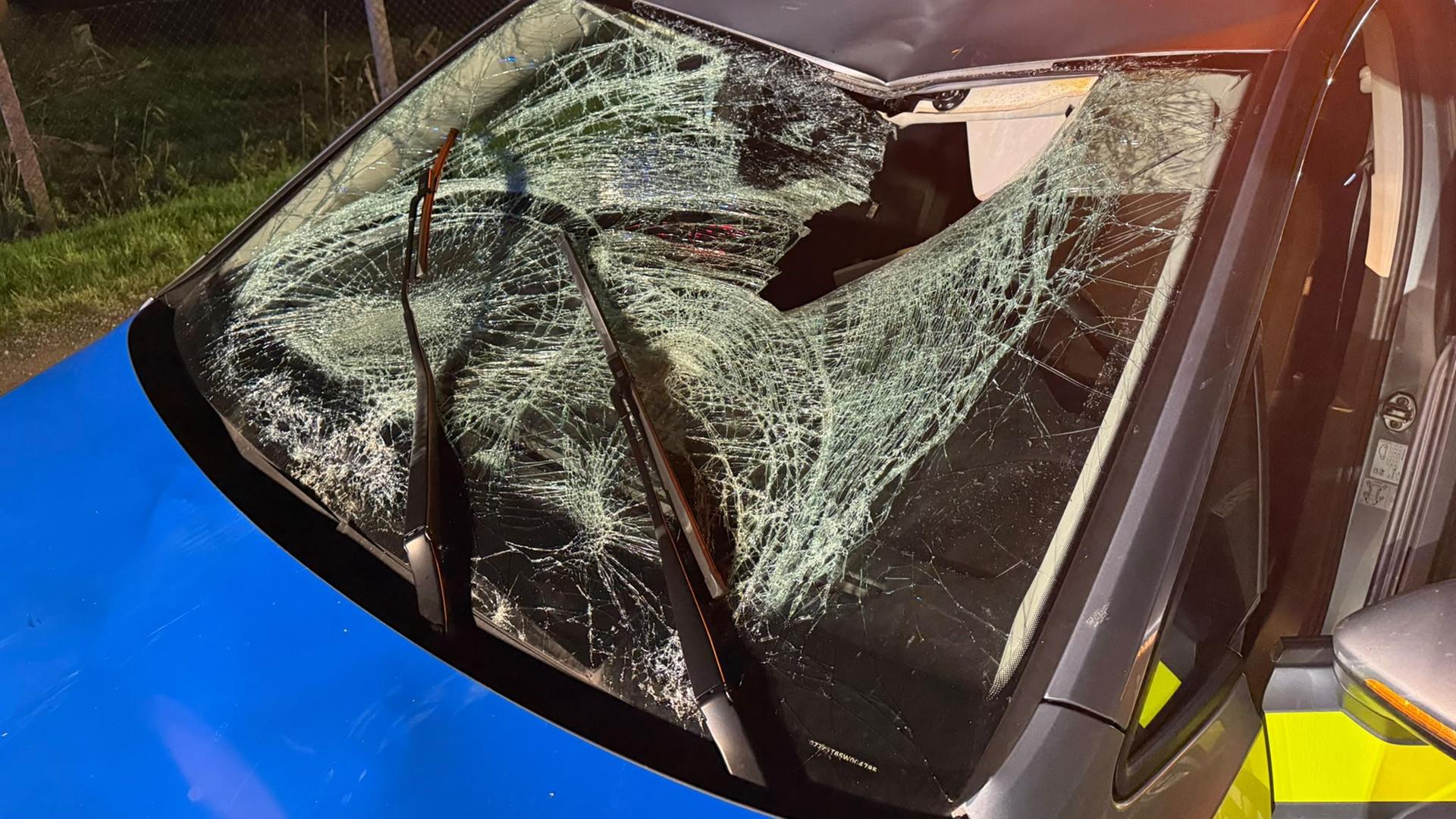 Kaputtes Polizeiauto nach einem Unfall | MDR/Martin Wichmann