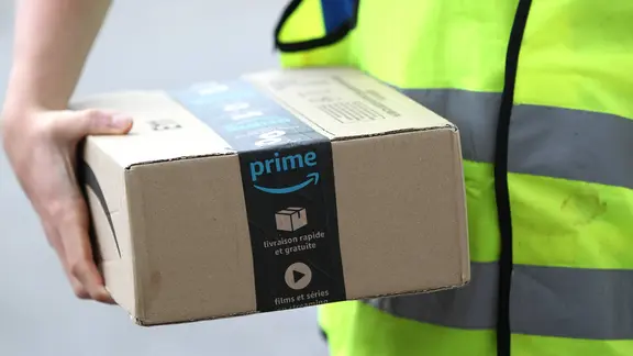 Paketanlieferung von Amazon Prime