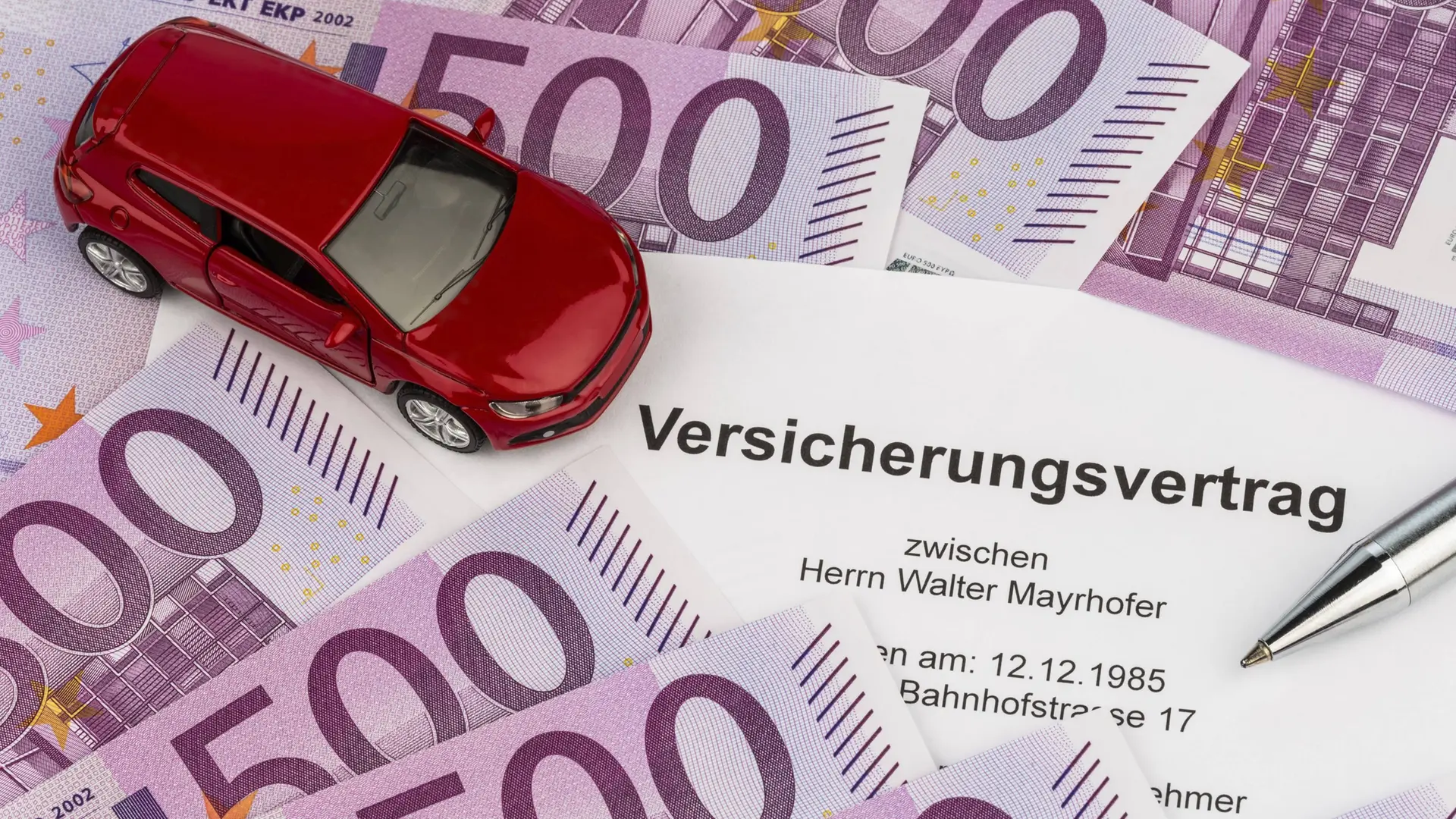 Autoversicherung wechseln: Tipps der Finanzexpertin | mdr.de
