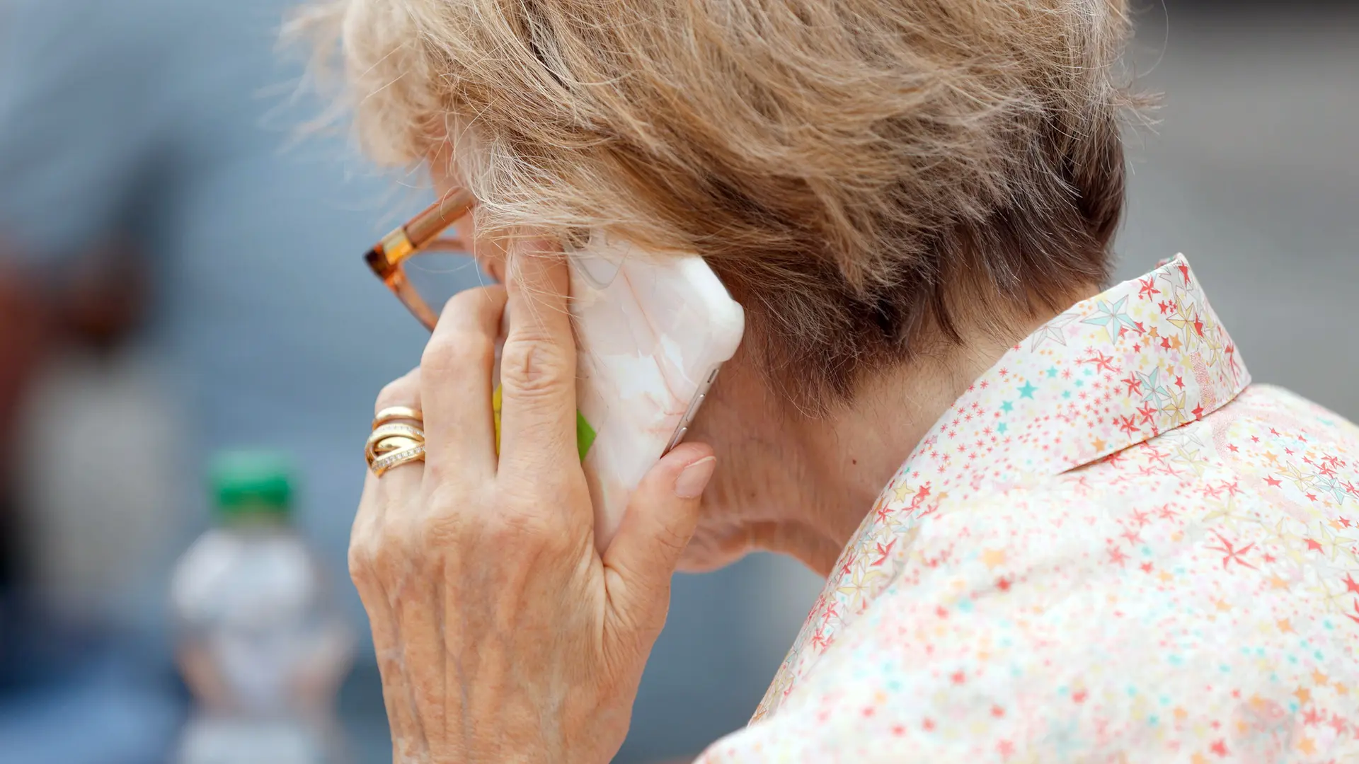 82-Jährige aus Saalfeld verliert 60.000 Euro durch Telefonbetrug