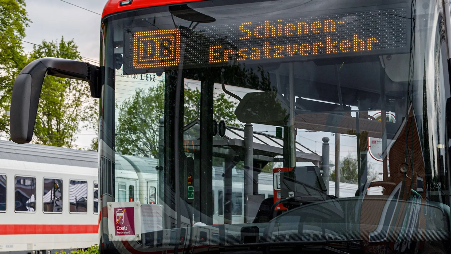 Le service de bus de remplacement de la Deutsche Bahn entre Burg et Biederitz suscite la frustration
