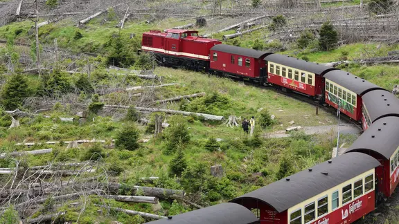 Brockenbahn mit Diesellok