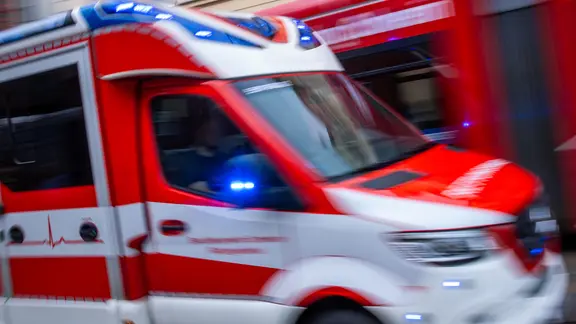 Rettungswagen mit Blaulicht