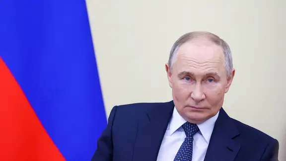Sonntag: Putin kndigt Vergeltung fr Kasan an | mdr.de