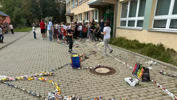 Kirmesketten-Wette an Forstberg-Grundschule Mühlhausen