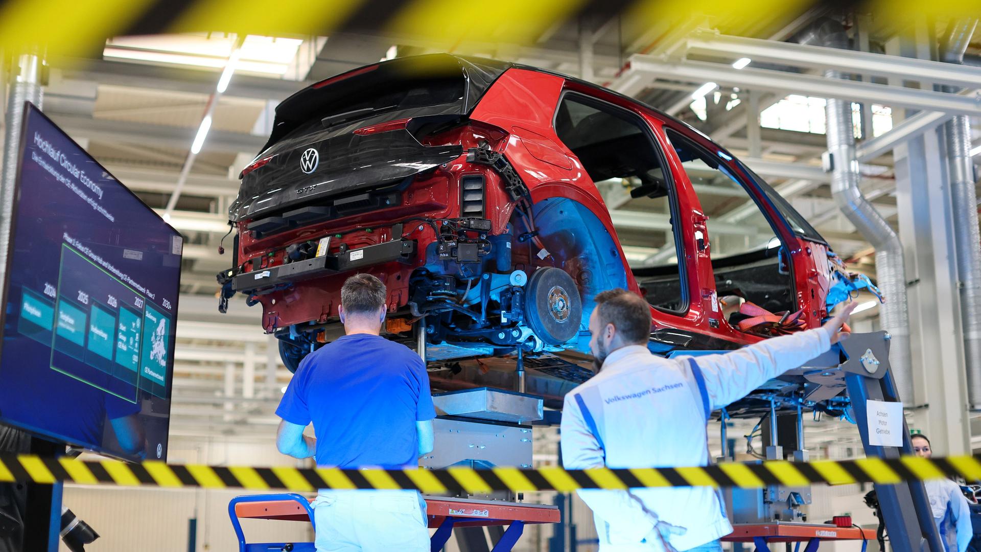 Medienbericht: VW will offenbar bis zu 100.000 Stellen streichen – Werk in  Zwickau droht Schließung | mdr.de