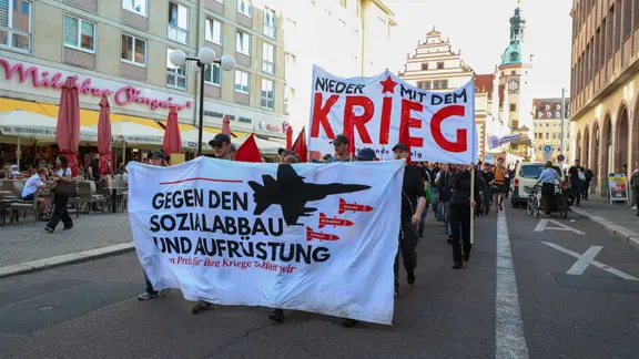 Zuglegende "Rheingold" fährt durch Sachsen