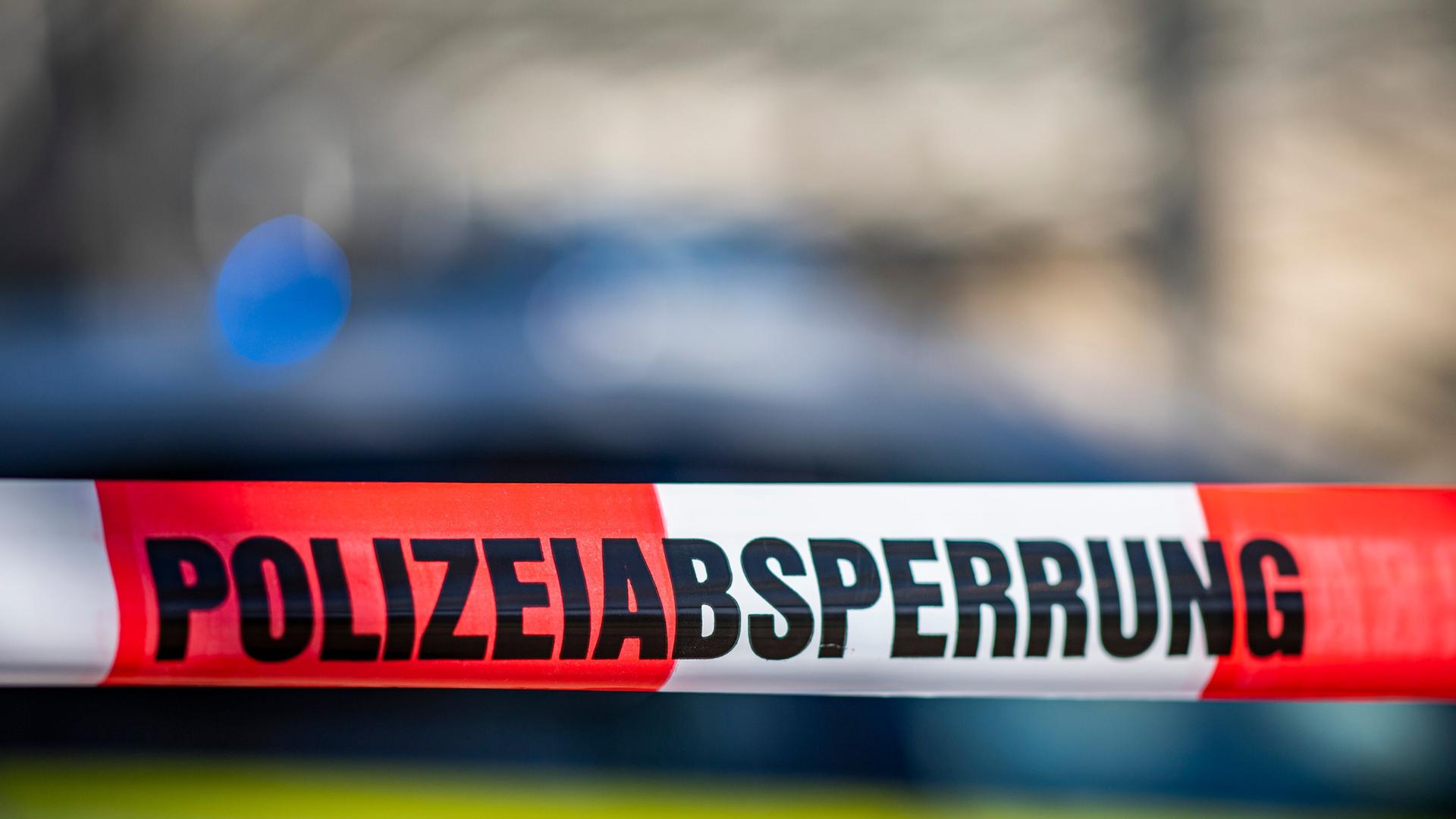 Razzia in Halle gegen Kinderpornografie: Polizei durchsucht 35 Gebäude