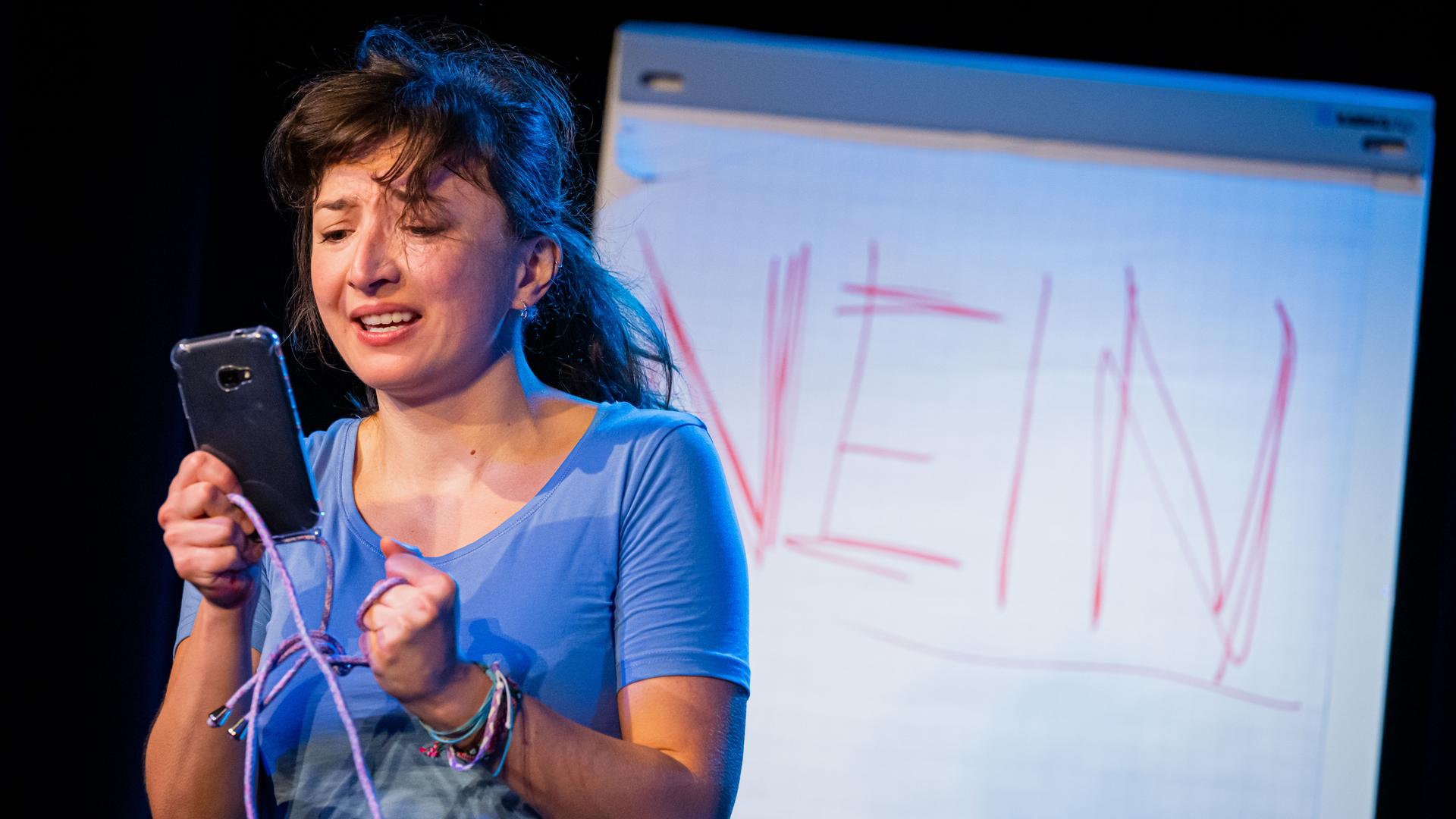 Theater Halle: neues Stück "Ein Bild von mir" klärt über Cybergrooming auf