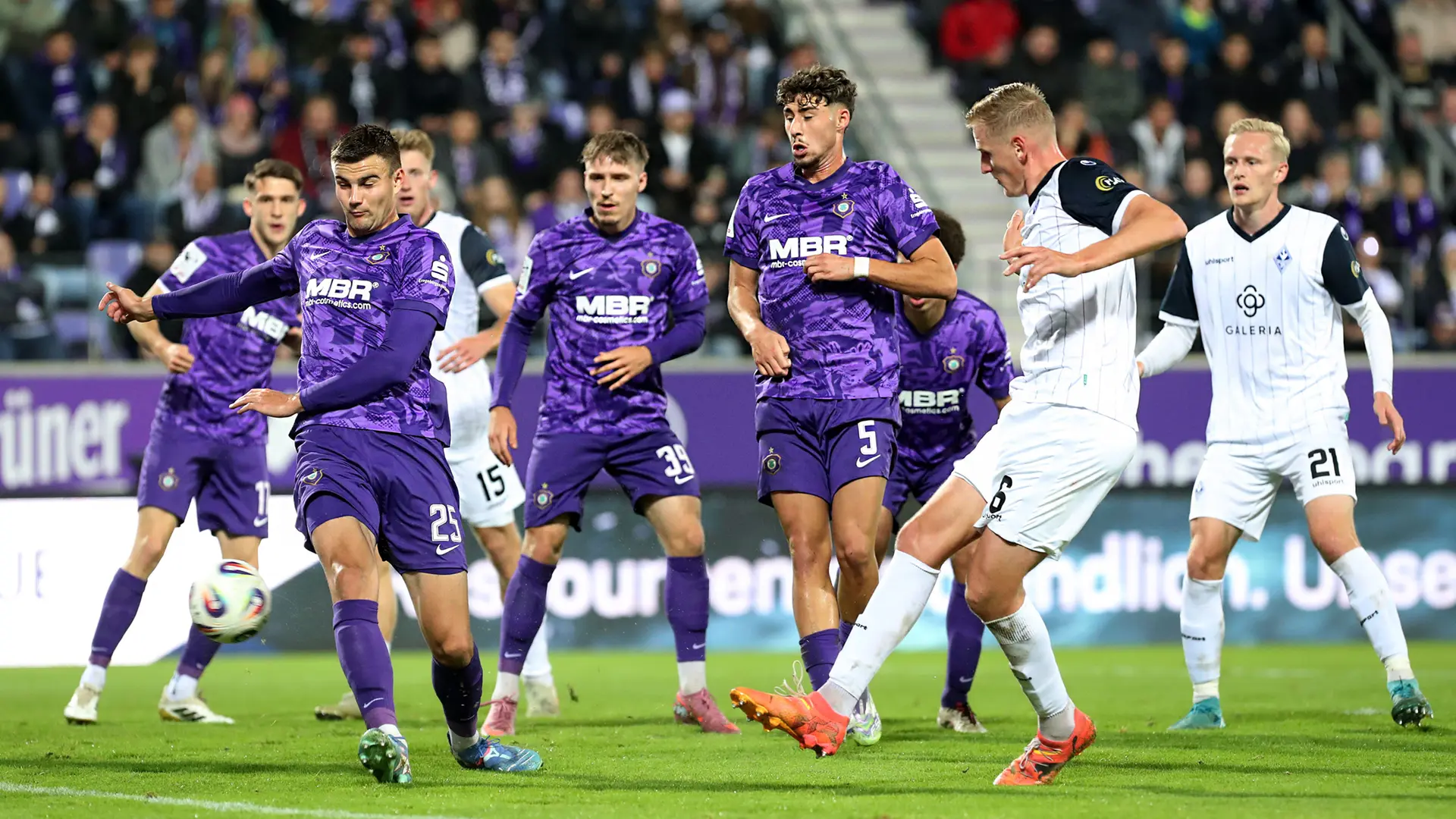 3. Liga: 0:2 gegen Waldhof - Aue verpasst Sprung in der Tabelle | mdr.de