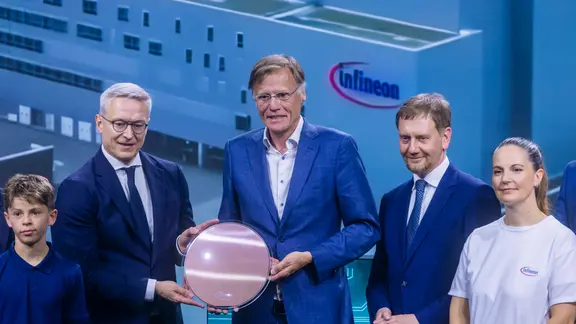 In Dresden wurde das Infineon Smart Power FAB eröffnet.