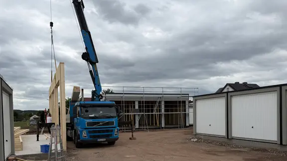 In Barchfeld (WAK) entstehen gerade 68 neue Garagen