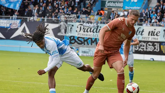 Rot-Weiß Erfurt erobert sich in Greifswald die Regionalliga-Spitze zurück