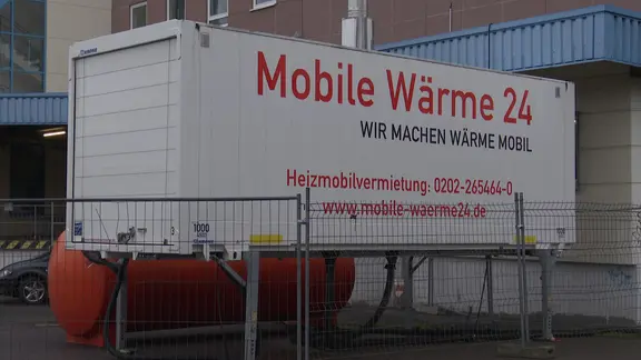 Schlieung des Sdstadt-Centers in Halle: Mngel, leergerumte Regale und  Protest der Anwohner | mdr.de